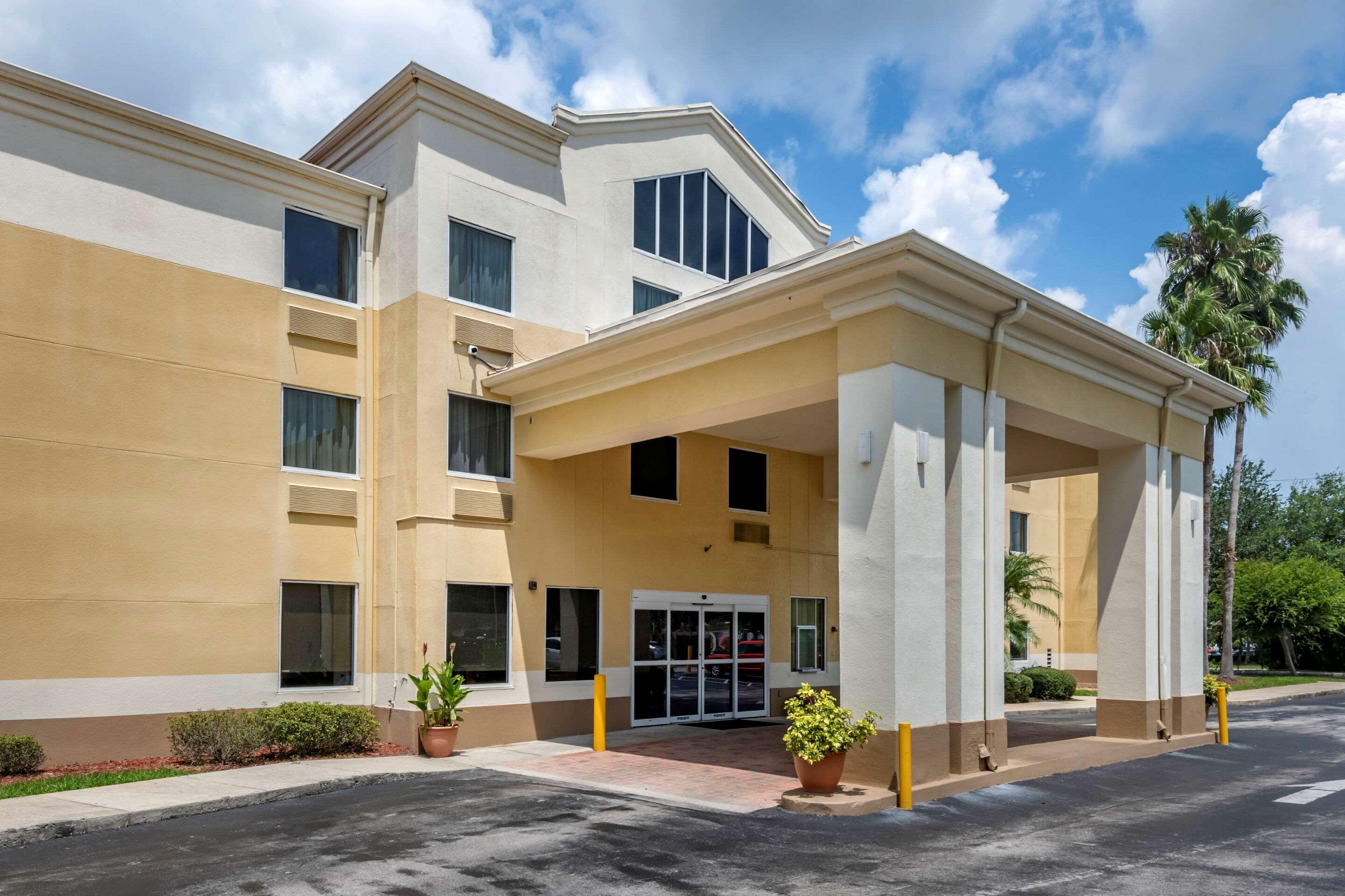 Comfort Inn & Suites Deland - Near University Eksteriør bilde